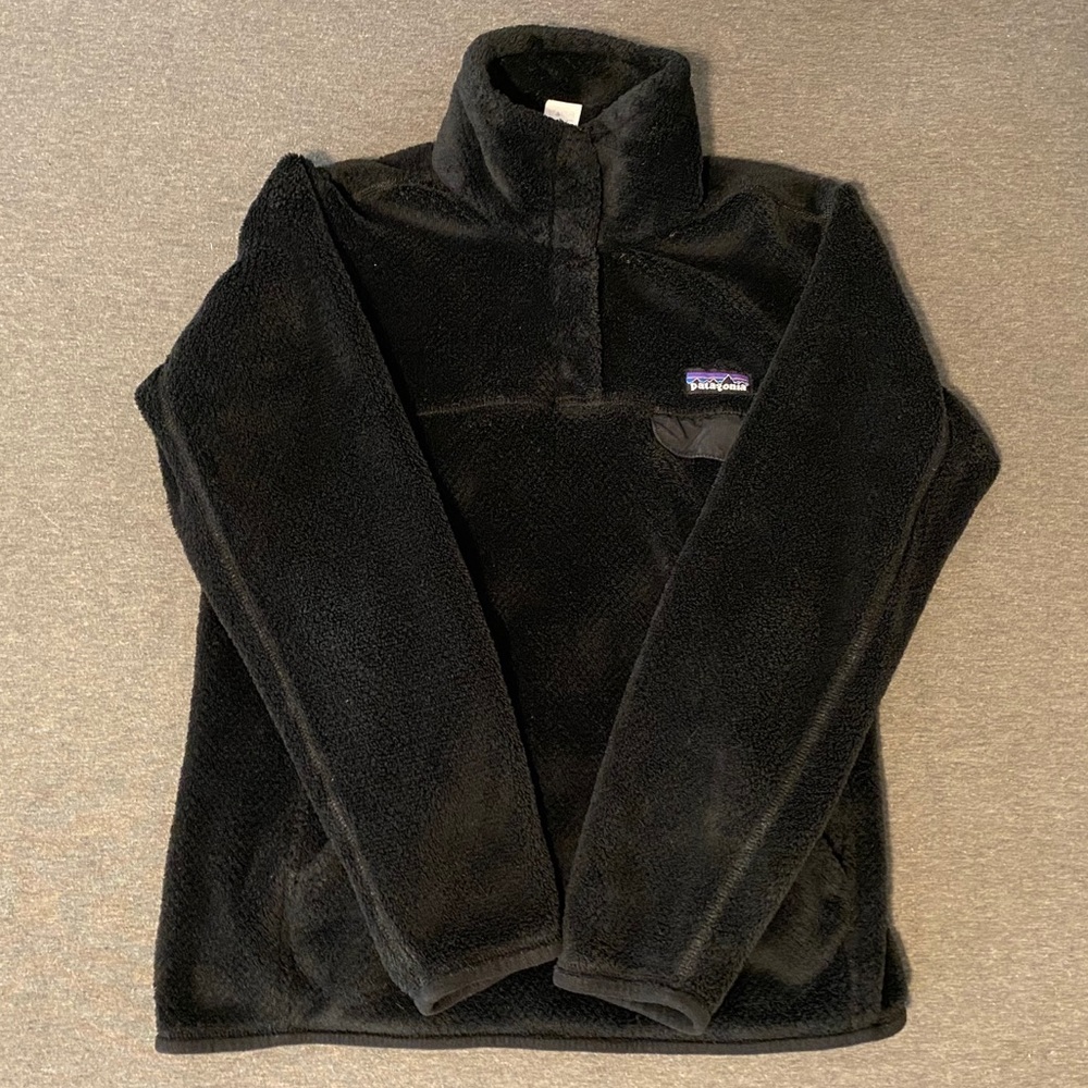 Black Patagonia Pullover